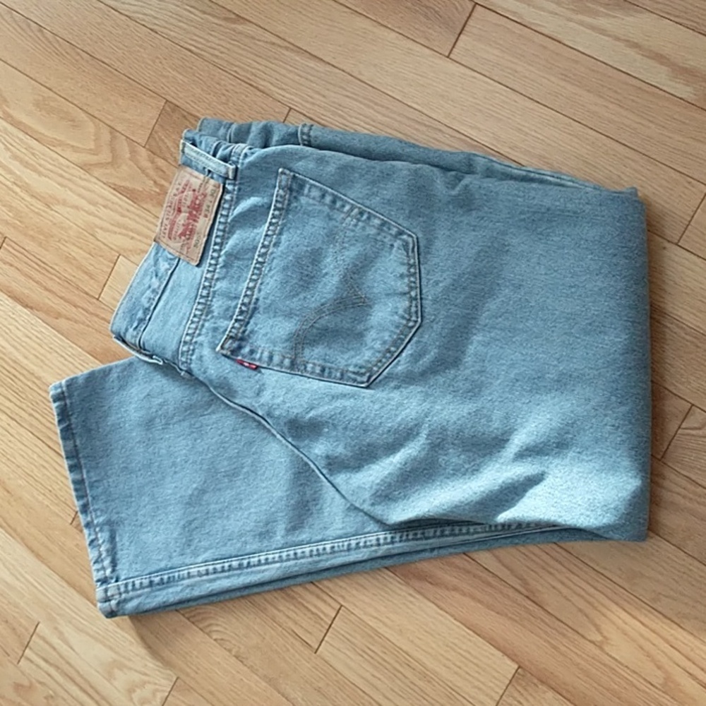 Gently Worn LEVI 505 Light Blue Straight Jeans
